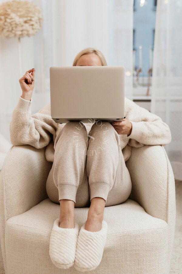 Styled-Stock-Society-Cup-of-Cozy-18-WM